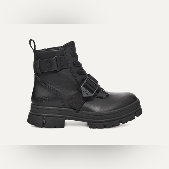 UGG Shoes - UGG Ashton Lace Up